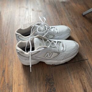 New Balance 452 White